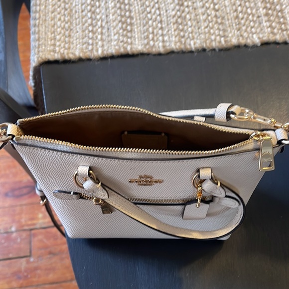 coach purse - Picture 8 of 8